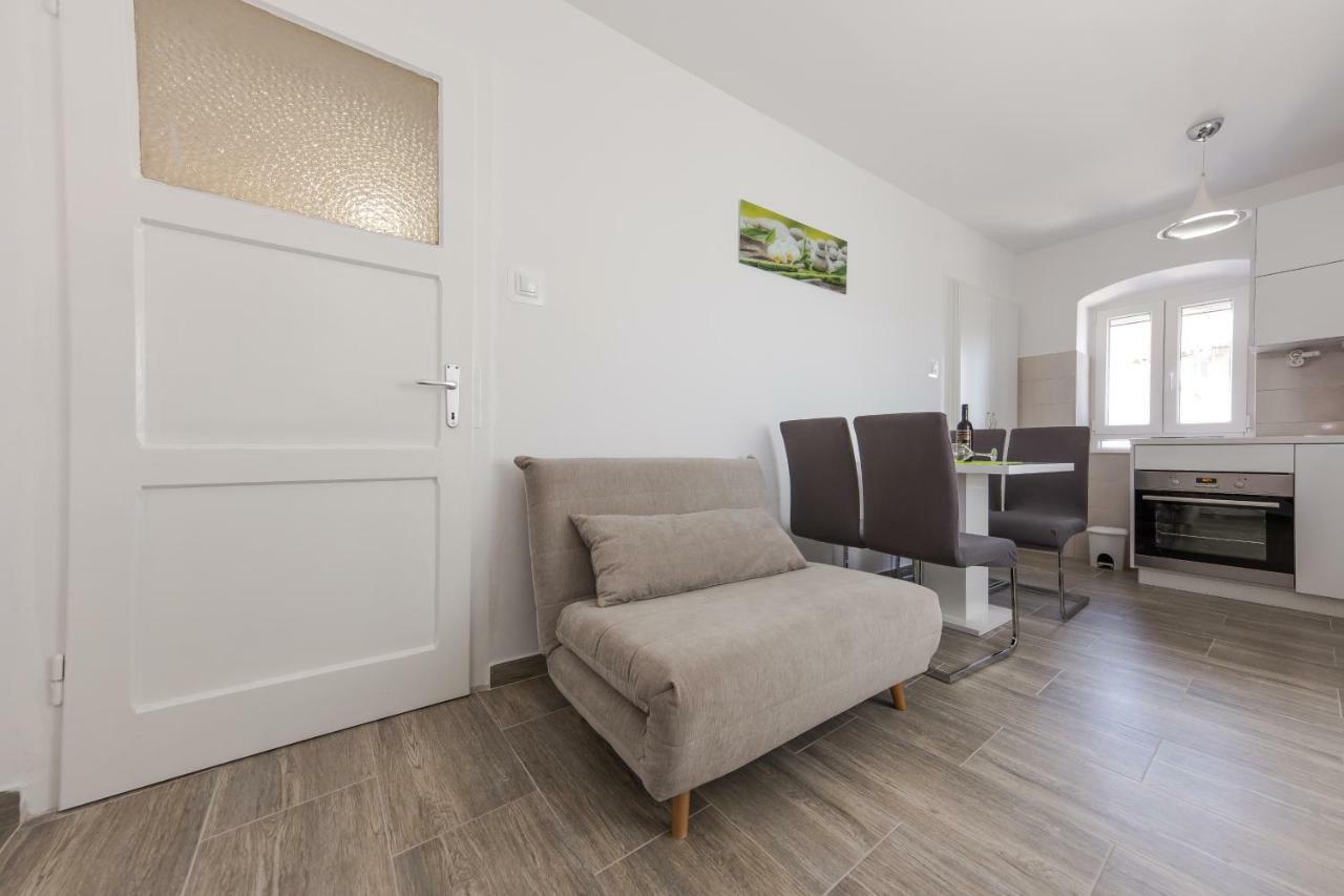 Apartman Ankica Kaštela Exterior foto